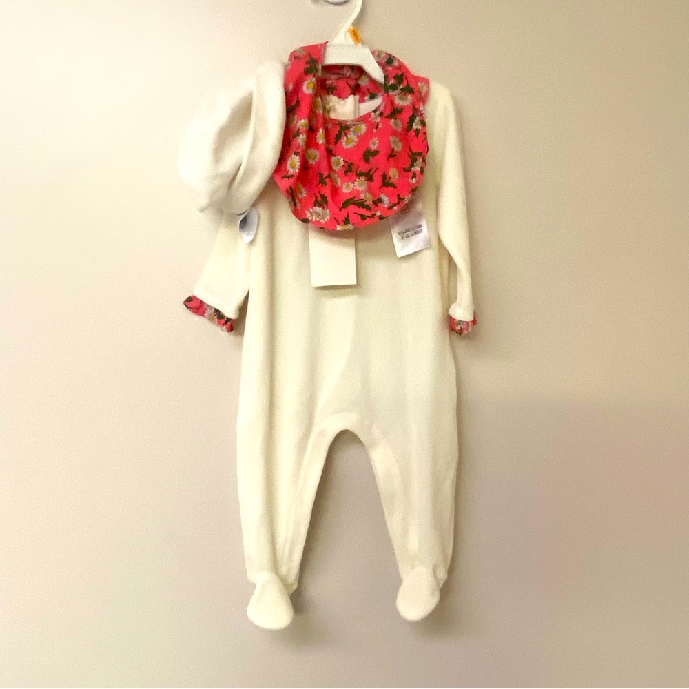 Gucci Onesie Sleeper And Matching Hat Size 6-9 Months